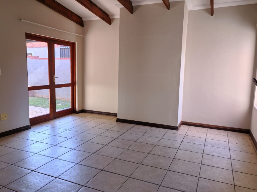 To Let 3 Bedroom Property for Rent in Waterval East North West